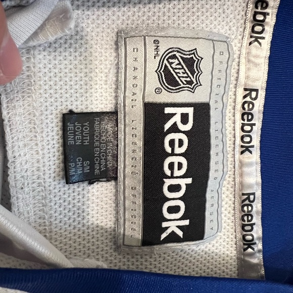 Toronto Maple Leafs Jersey - Youth - Picture 3 of 4